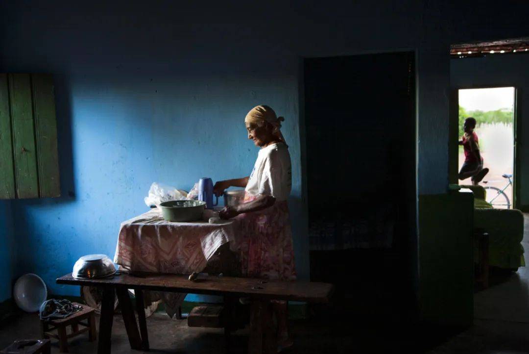 中国第19届国际摄影艺术展览征稿,第十八届中国国际摄影艺术展评选