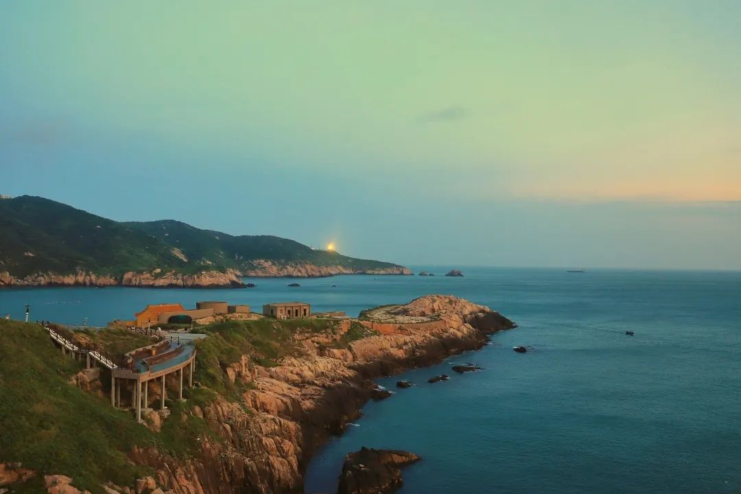 世界上被遗忘的小岛,大海中的神秘无人小岛