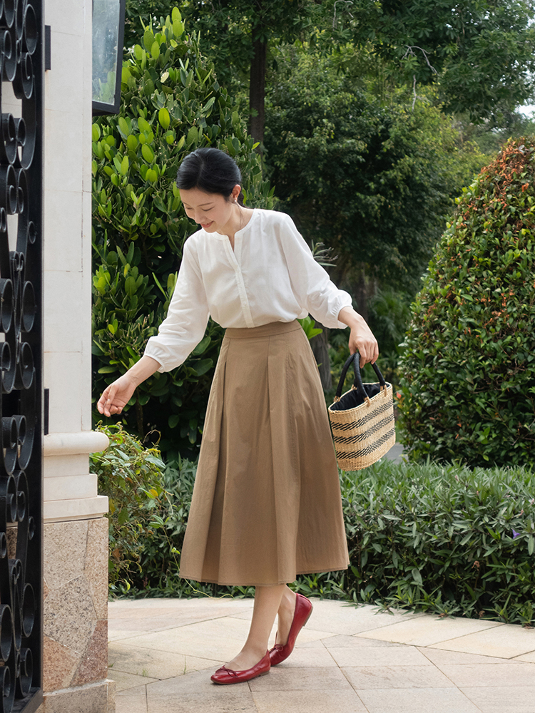 经典的白衬衫如何一衣多穿,白衬衫怎样穿出来时髦感