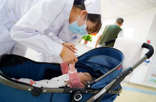 婴儿大脑车祸受损怎么治疗,出生窒息的宝宝脑损伤恢复案例