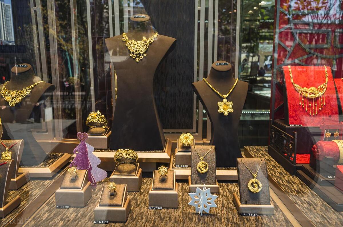 各大品牌黄金哪个比较好,黄金品牌排名前十名各有什么优势