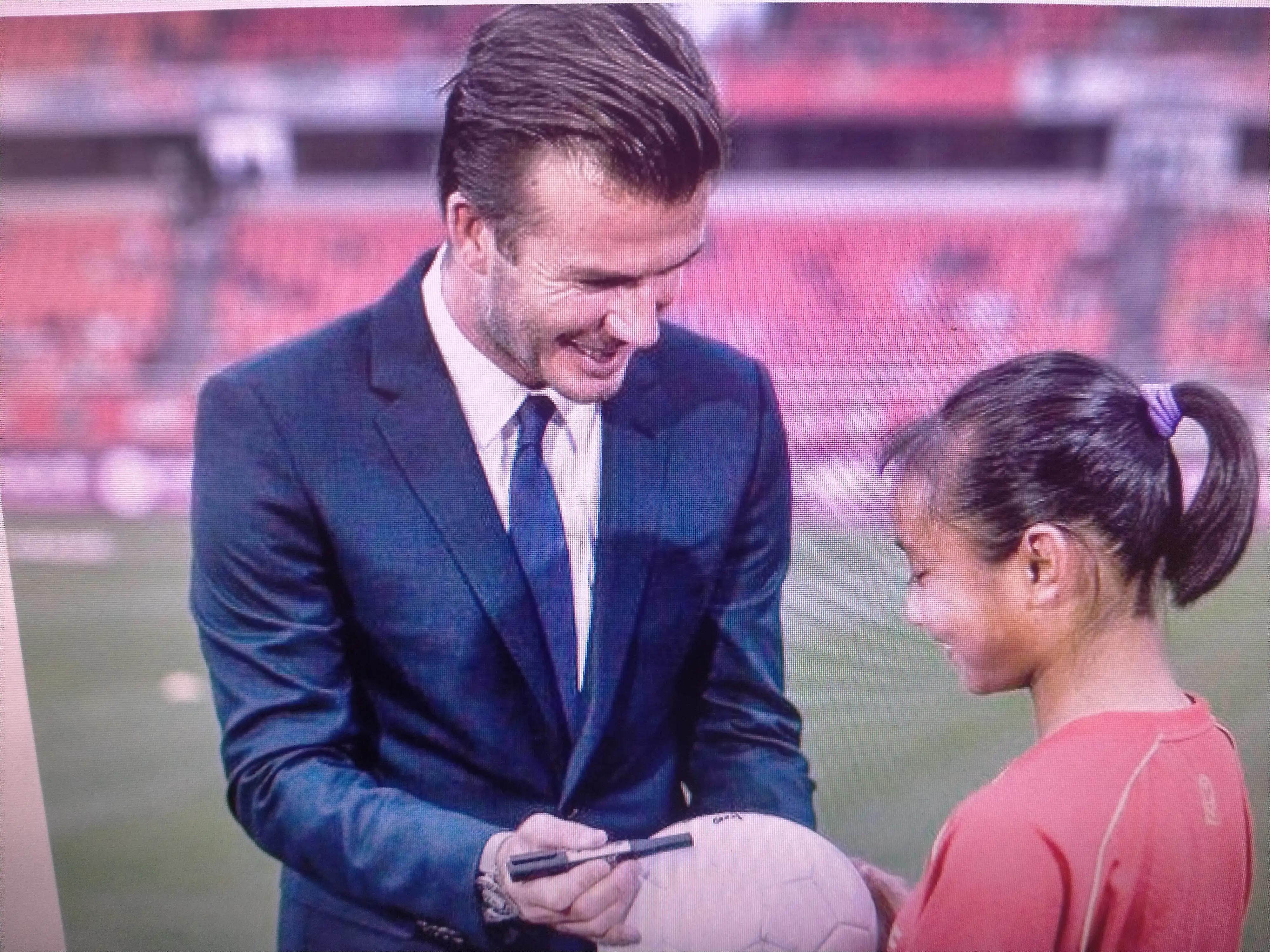 中国女足张琳艳恒大足校过人,中国女足张琳艳头球慢放