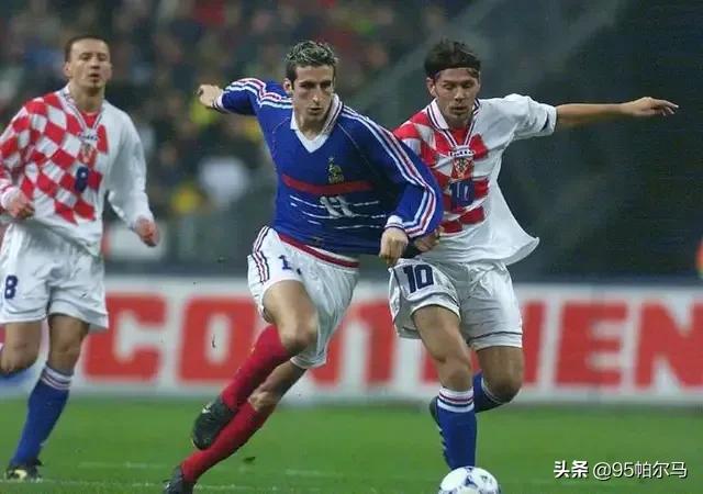 齐达内波尔多贝蒂斯,齐达内为什么能拿欧冠三连冠