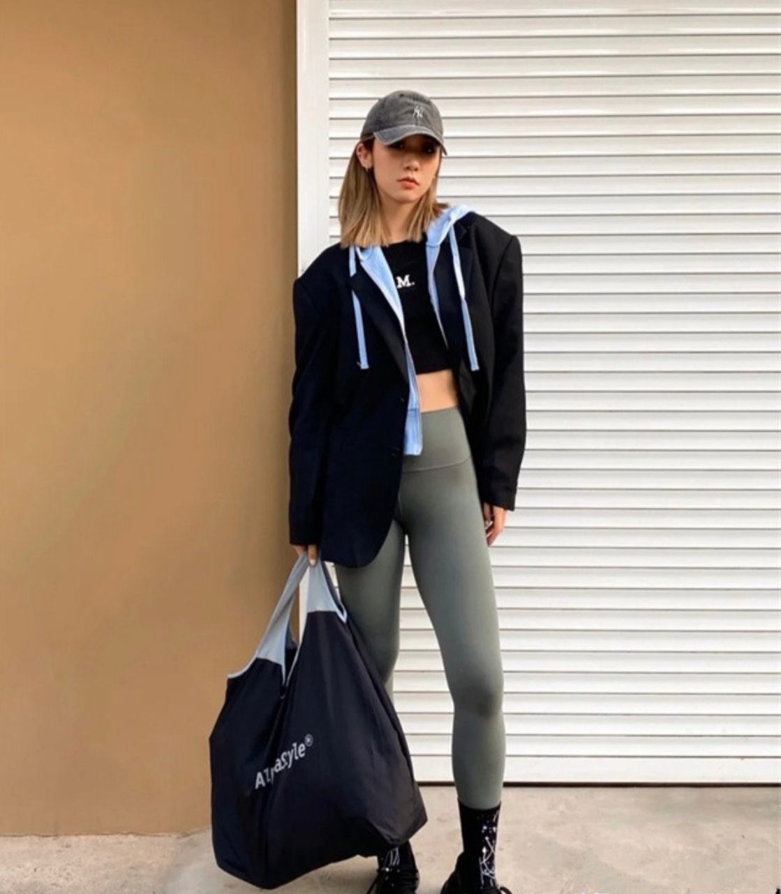 露脚踝out了露袜子才是新时髦,保暖又时髦的打底袜穿搭思路