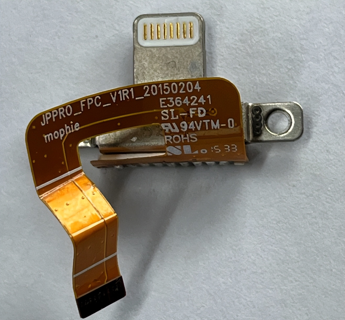 可以给苹果充电的转接器,分享多个苹果手机的软件