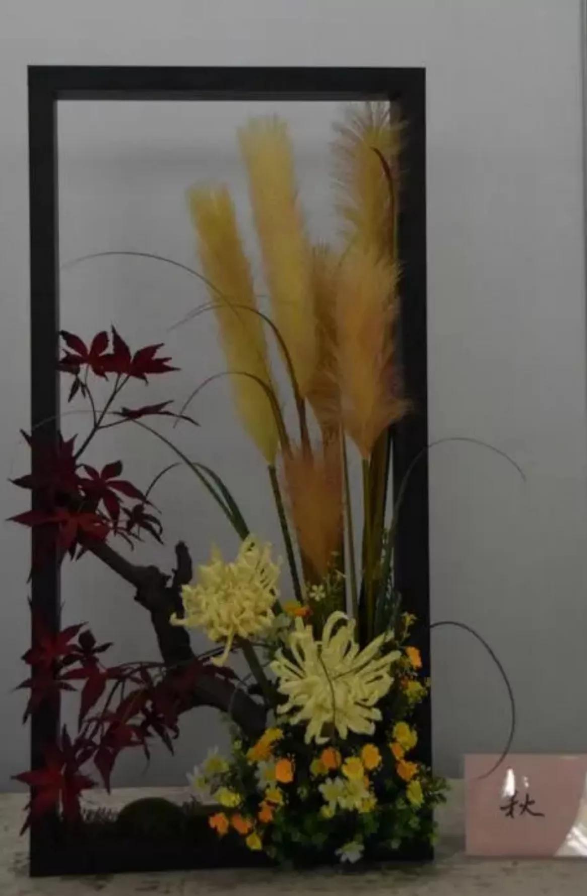 花尽其用，与花交集——对插花花艺的前景分析