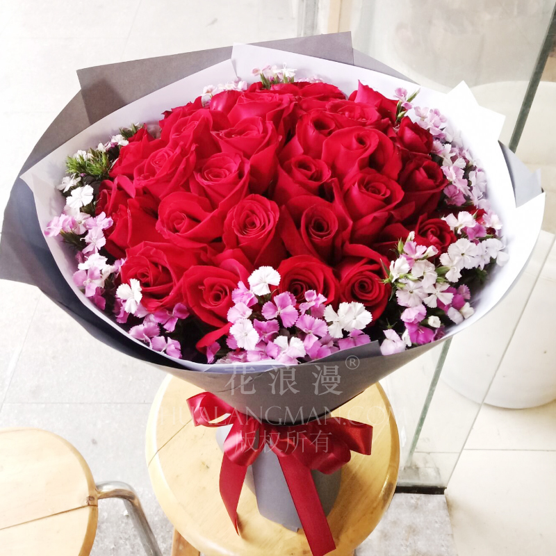 七夕节玫瑰花几点送比较合适,七夕节除了能送鲜花还能送什么