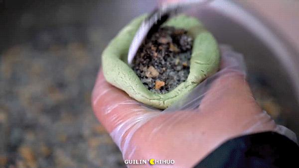 桂林最好吃的7家艾叶粑小店!1元起1个!每一口都是春天的味道!