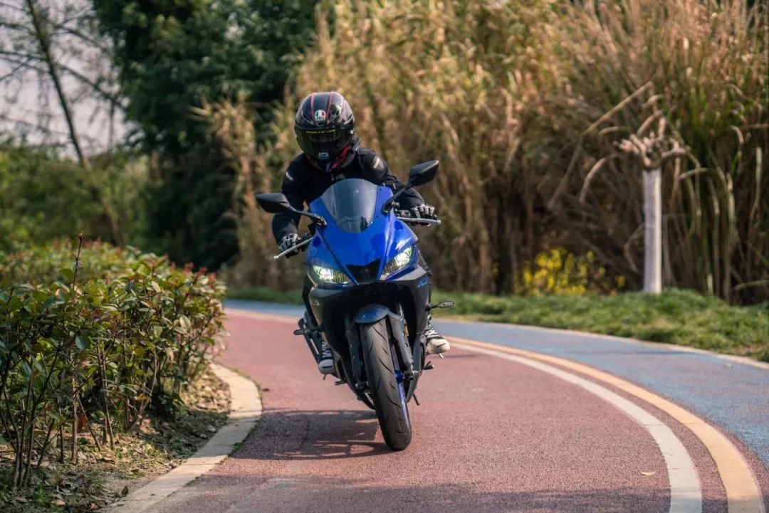 雅马哈yzf-r25测评老款,雅马哈推荐yzf-r6