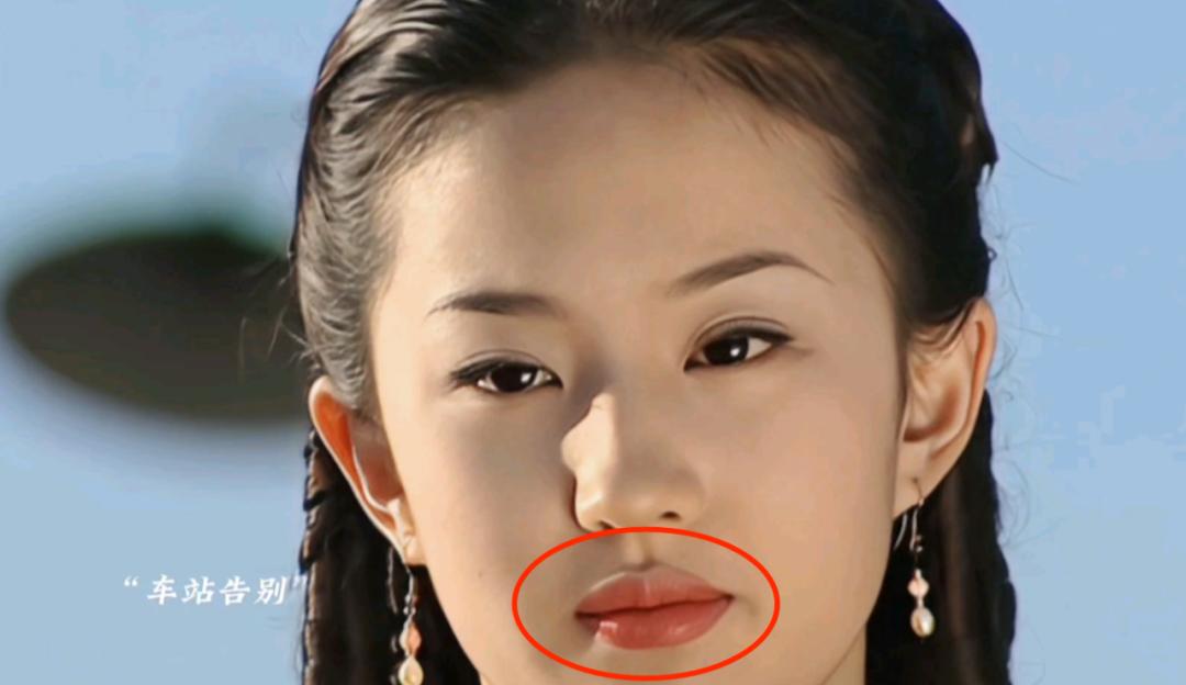 明星嘴唇薄怎么改善的,明星嘴唇变薄对比