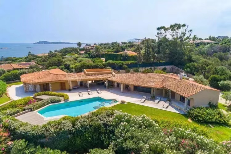 神秘女富豪买下地中海别墅,华裔女富豪购买意大利庄园别墅