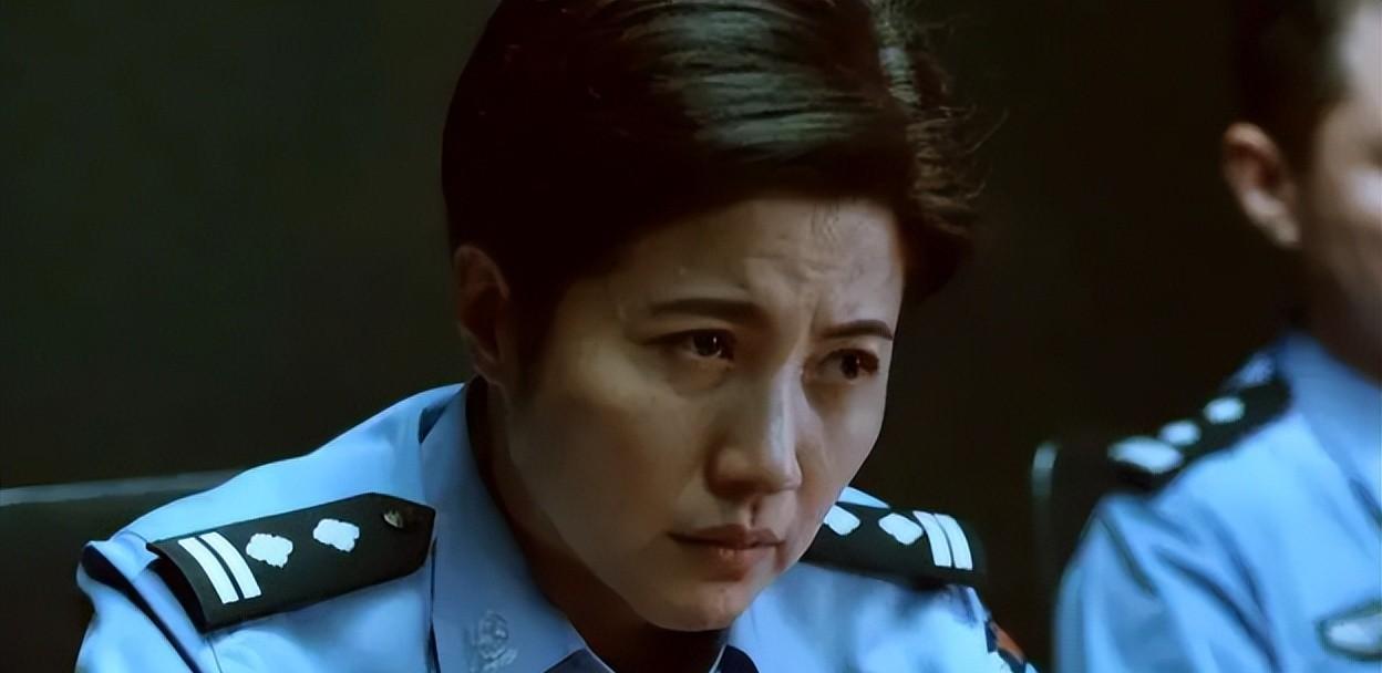 明明油头粉面，却偏要尬演警察，这6位女星演的刑警，真让人难受