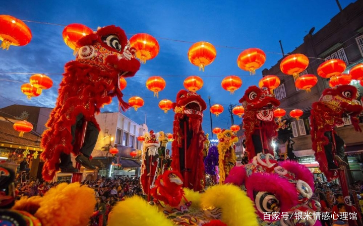 元宵节舞龙舞狮的起源,春节舞狮的由来