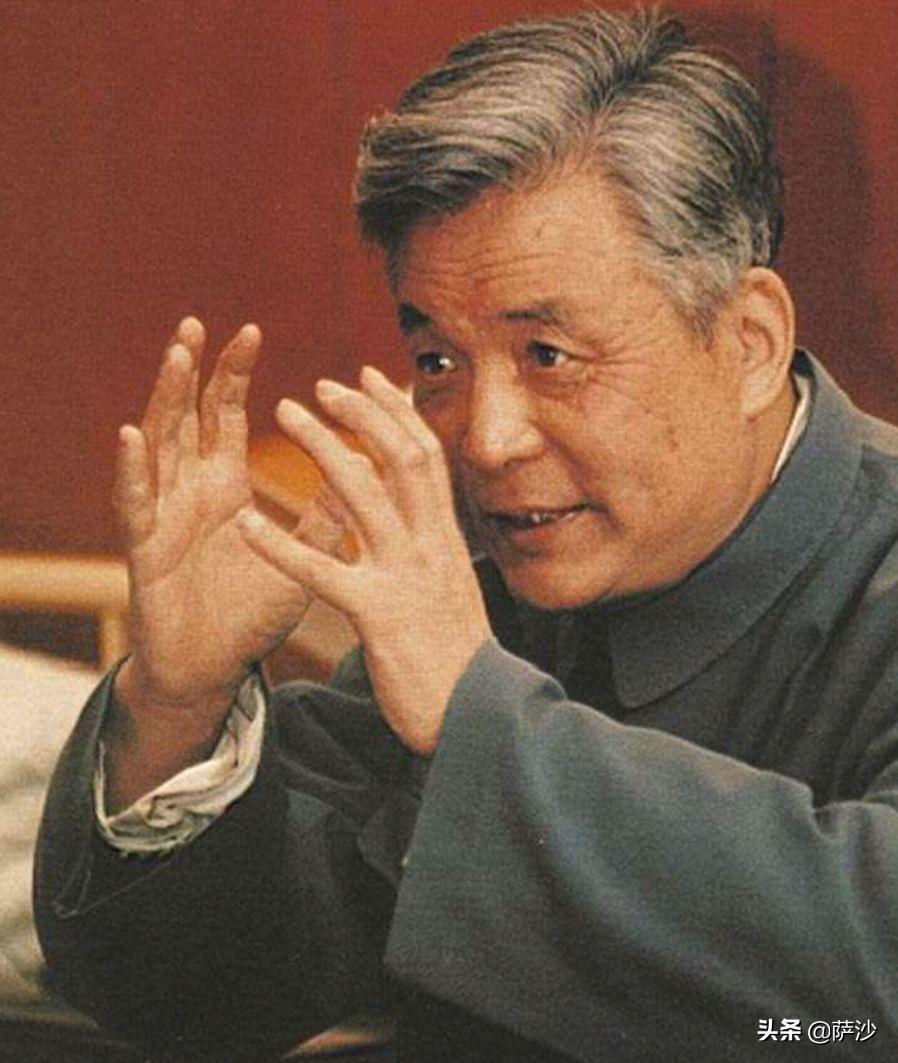 中国原*弹子**之父应该是谁？1958年6月30日苏联帮助中国建成反应堆