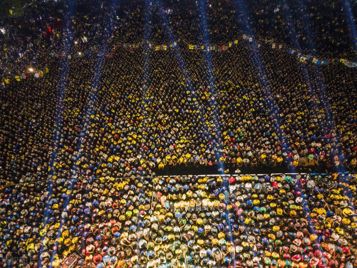 我用一生的努力来换取一世的享受,愿与你一起共度一场日落黄昏