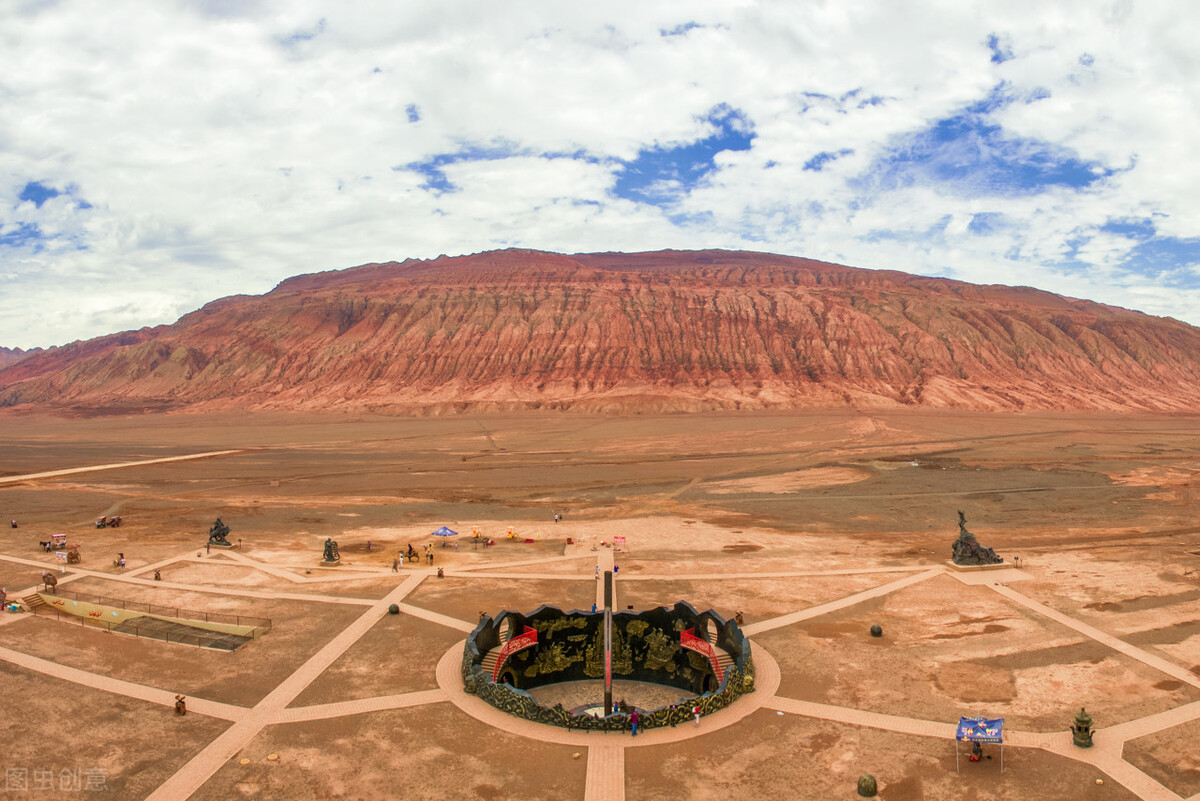地表温度高达70度的火焰山,吐鲁番地表温度70度
