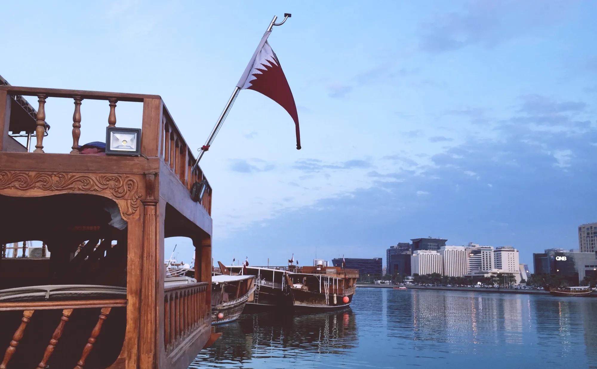 卡塔尔富得流油,卡塔尔流油