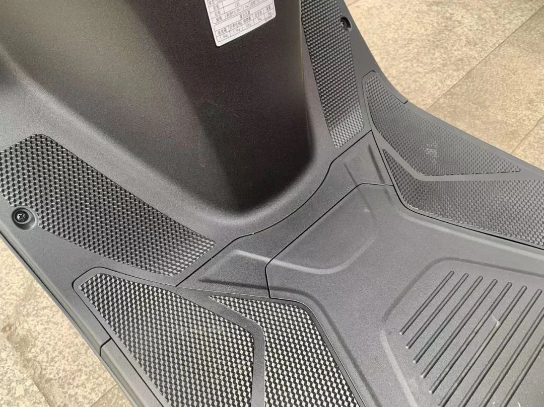 豪爵虎鲨vx125真实测评,豪爵虎鲨vx125和铃木ue125买哪个好