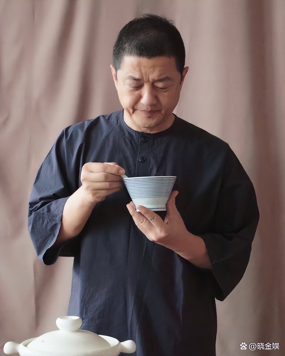 李亚鹏：立秋讲究多，一边喝“荷叶陈皮茶”一边煲冬瓜猪骨养生汤