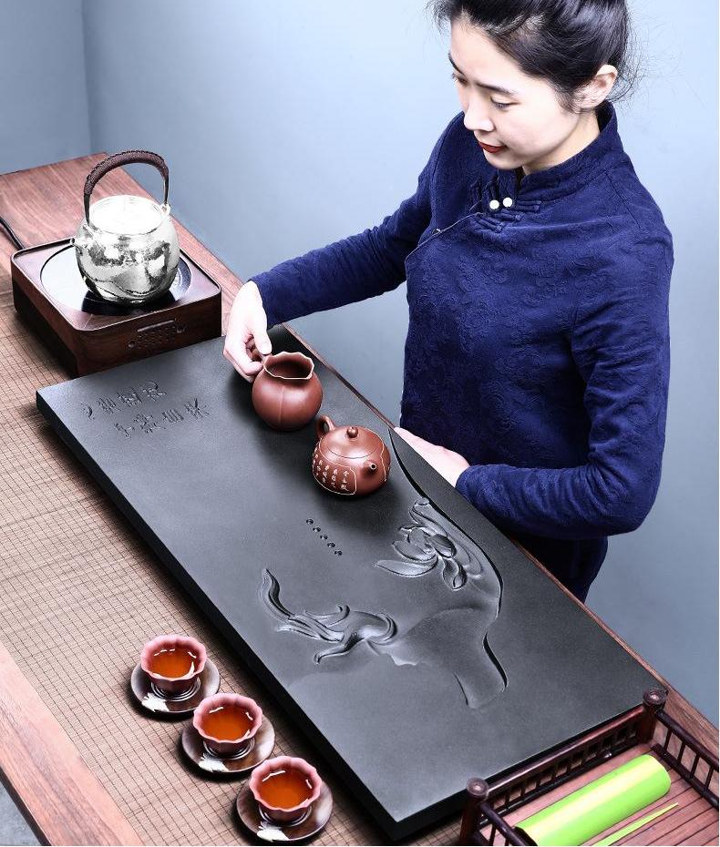 乌金石茶盘有必要铺茶垫吗,茶锦记乌金石茶盘