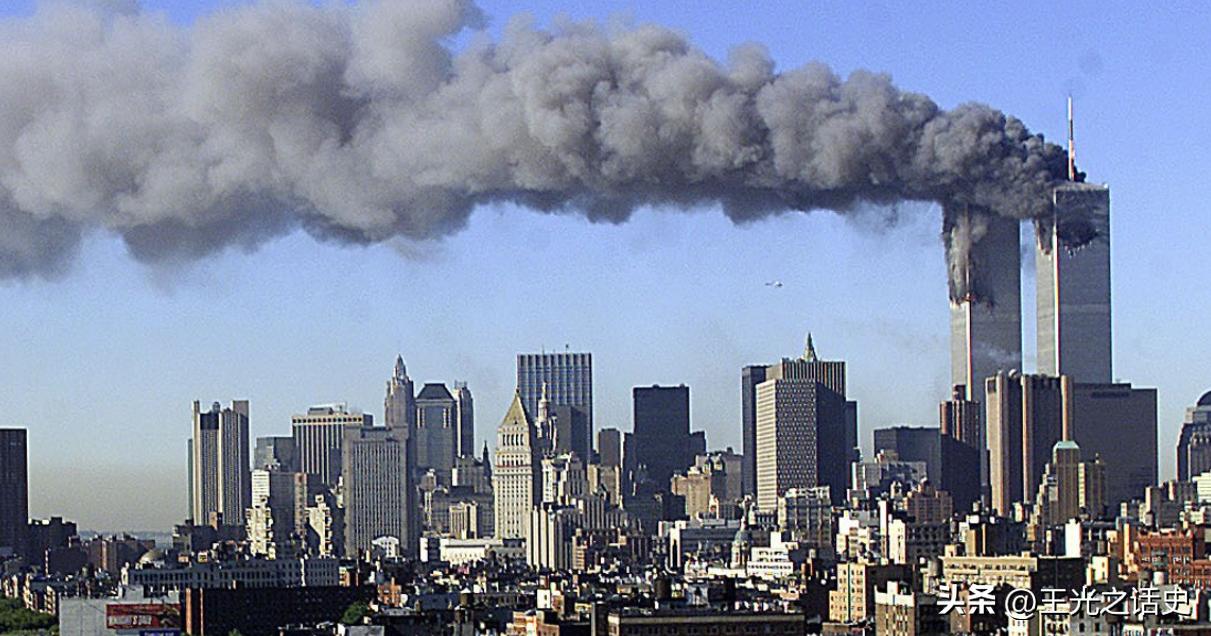 我不为911哭泣，因为我不是美国人；我也不会嘲笑911，因为我是人