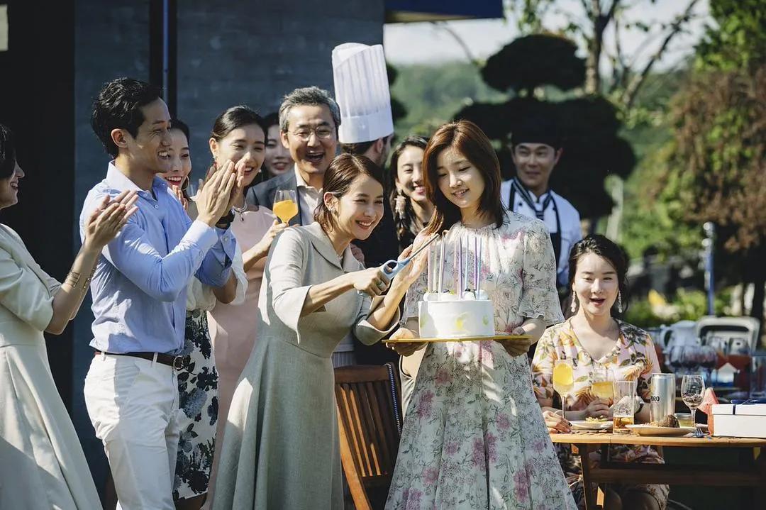 电影寄生虫地下室,电影寄生虫从地下室爬上来