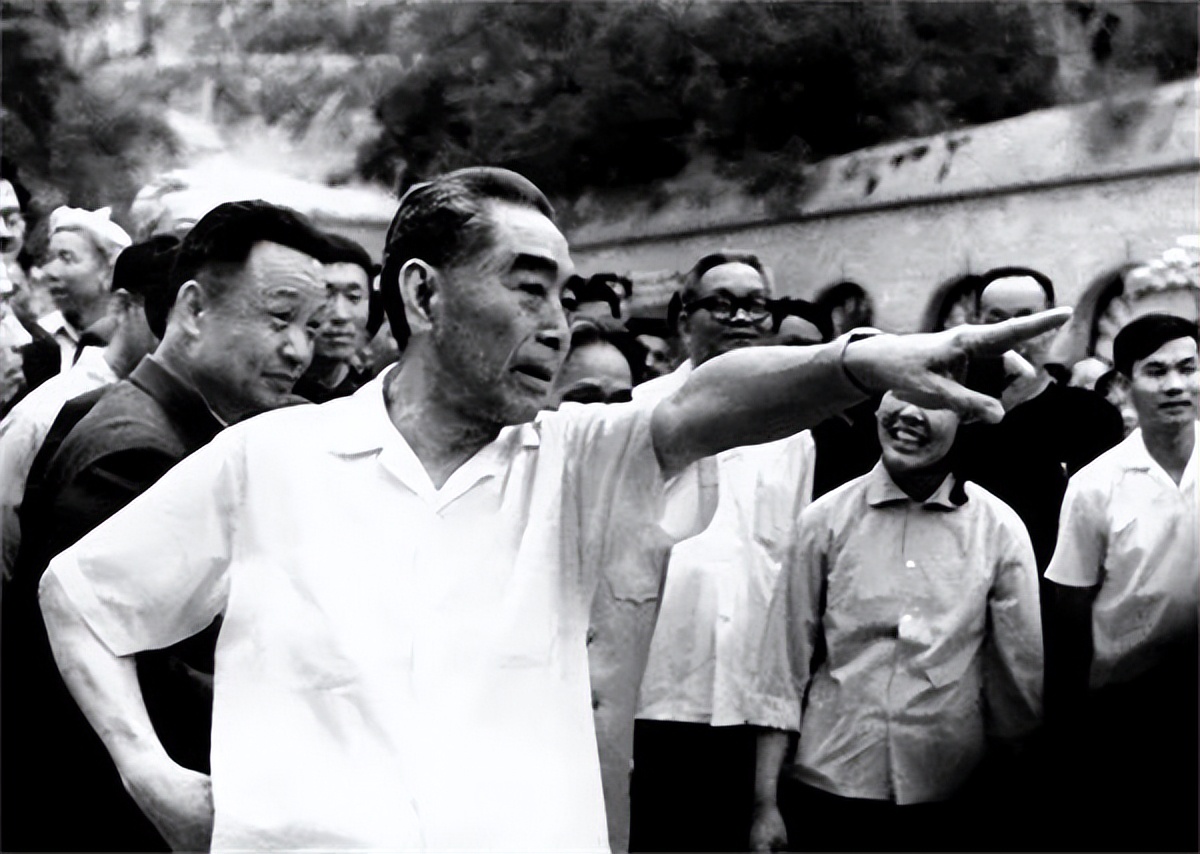 1955年授衔时，开国元帅候选人其实有13位，剩下三位都分别是谁？