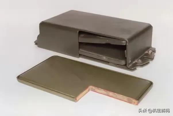 德国铁拳3单兵火箭弹,德国的铁拳3型火箭筒