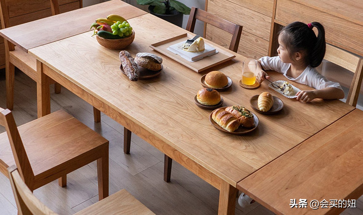 餐厅加厚实木餐桌纯实木,值得推荐的实木餐桌