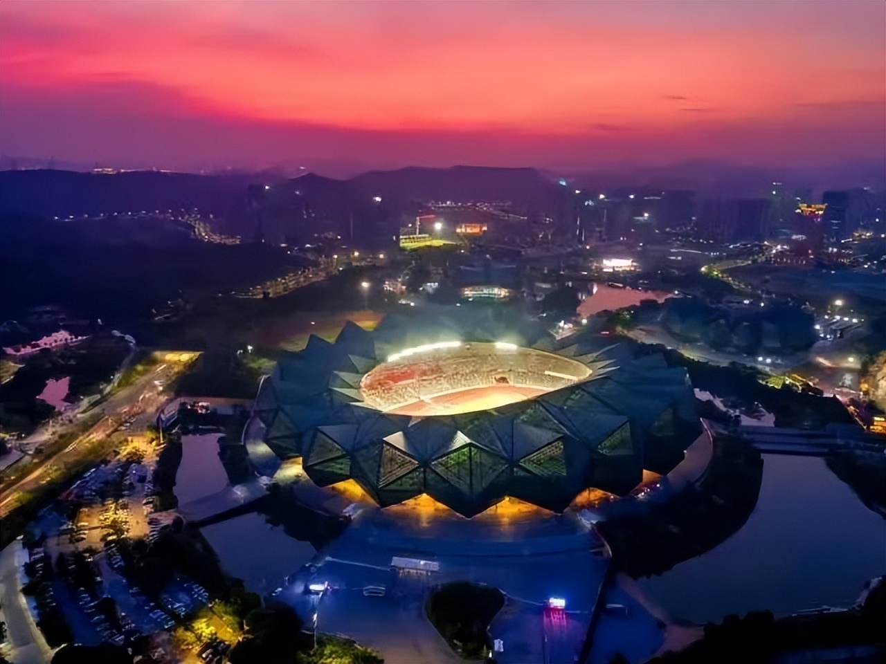 深足首次战胜广州队,深足第10轮比赛视频直播