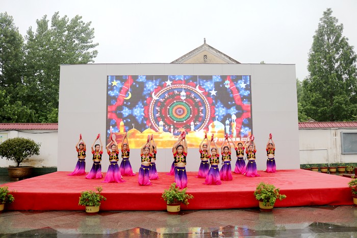 河口镇中心小学的图片,张店镇第一小学放飞梦想快乐成长