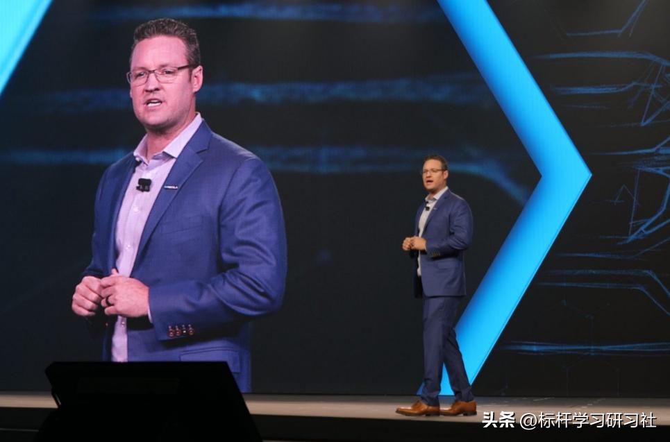 靠一辆玩具车，骗走300亿！扬言干掉马斯克的人，把自己送进监狱