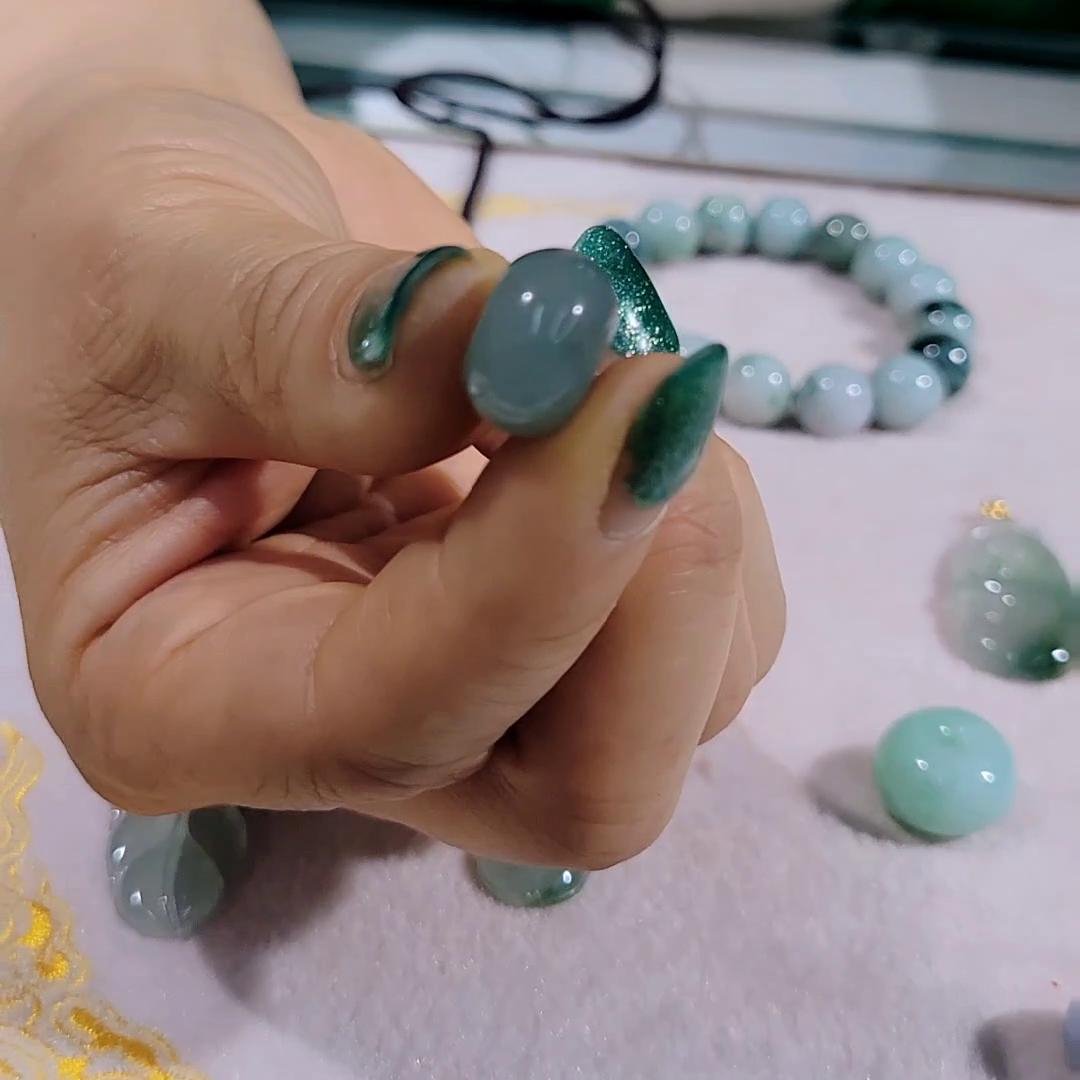 翡翠促销活动,昆明缅甸翡翠手镯清仓特价