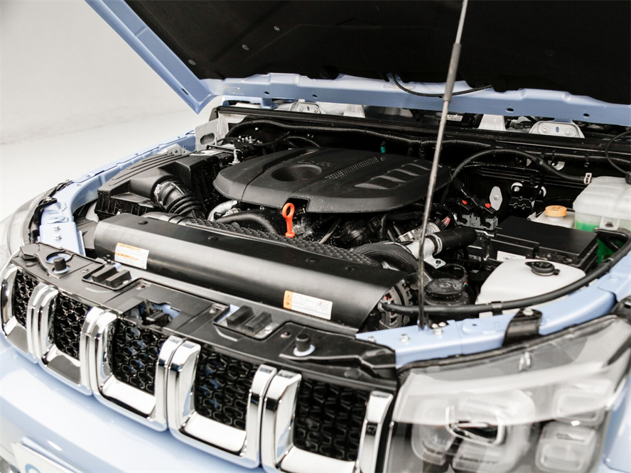 动力最强硬派越野车,四驱全尺寸硬派越野车