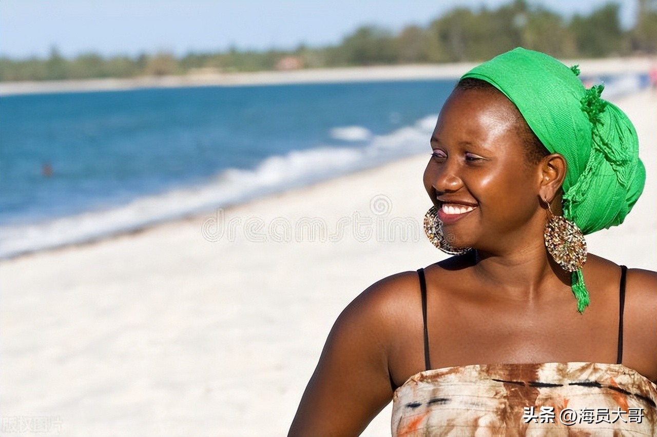 被迫去国外打工,去乌干达带保镖