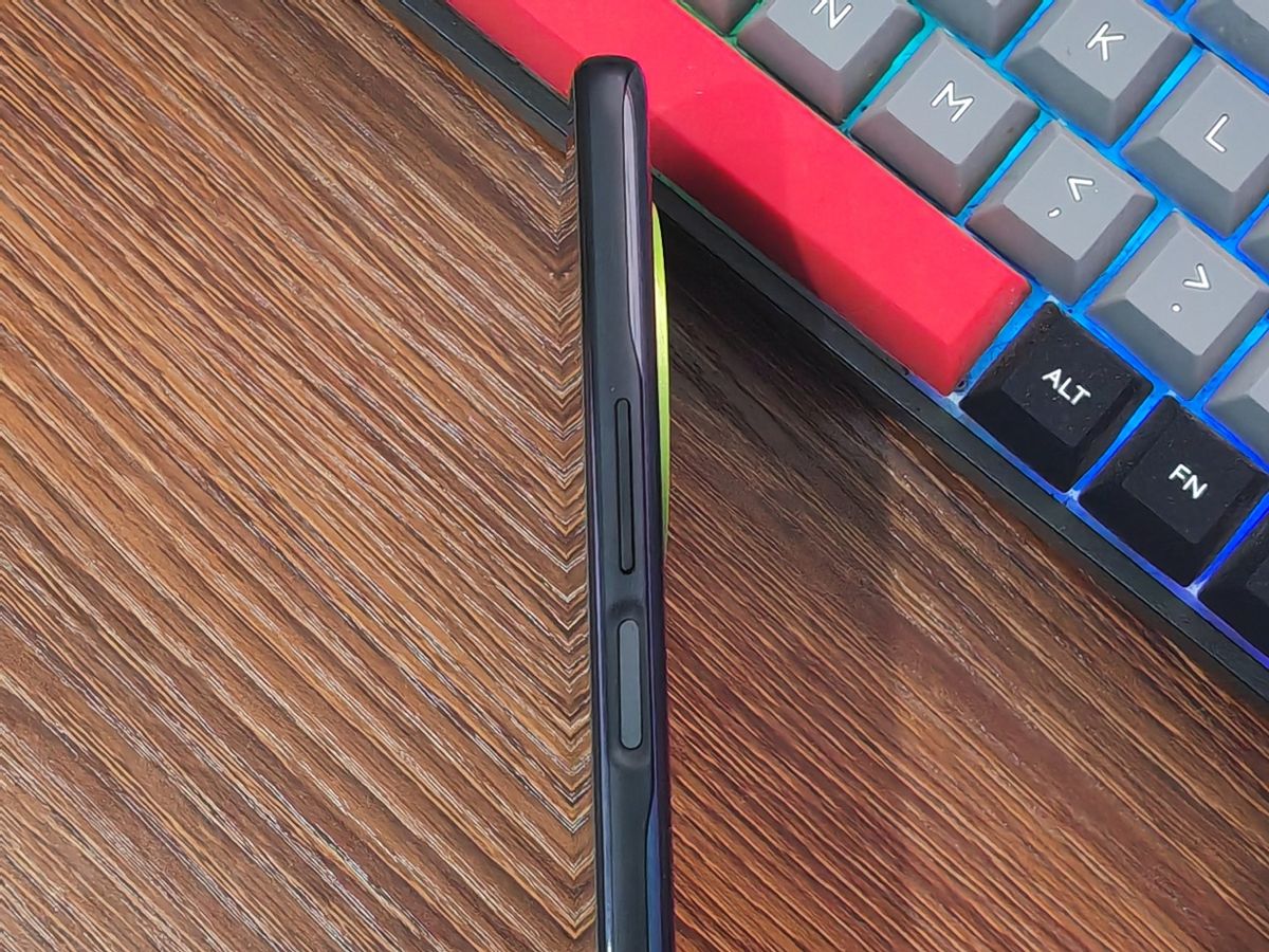 2000元左右性价比高的手机荣耀x40,手机荣耀x40gt值得入手吗