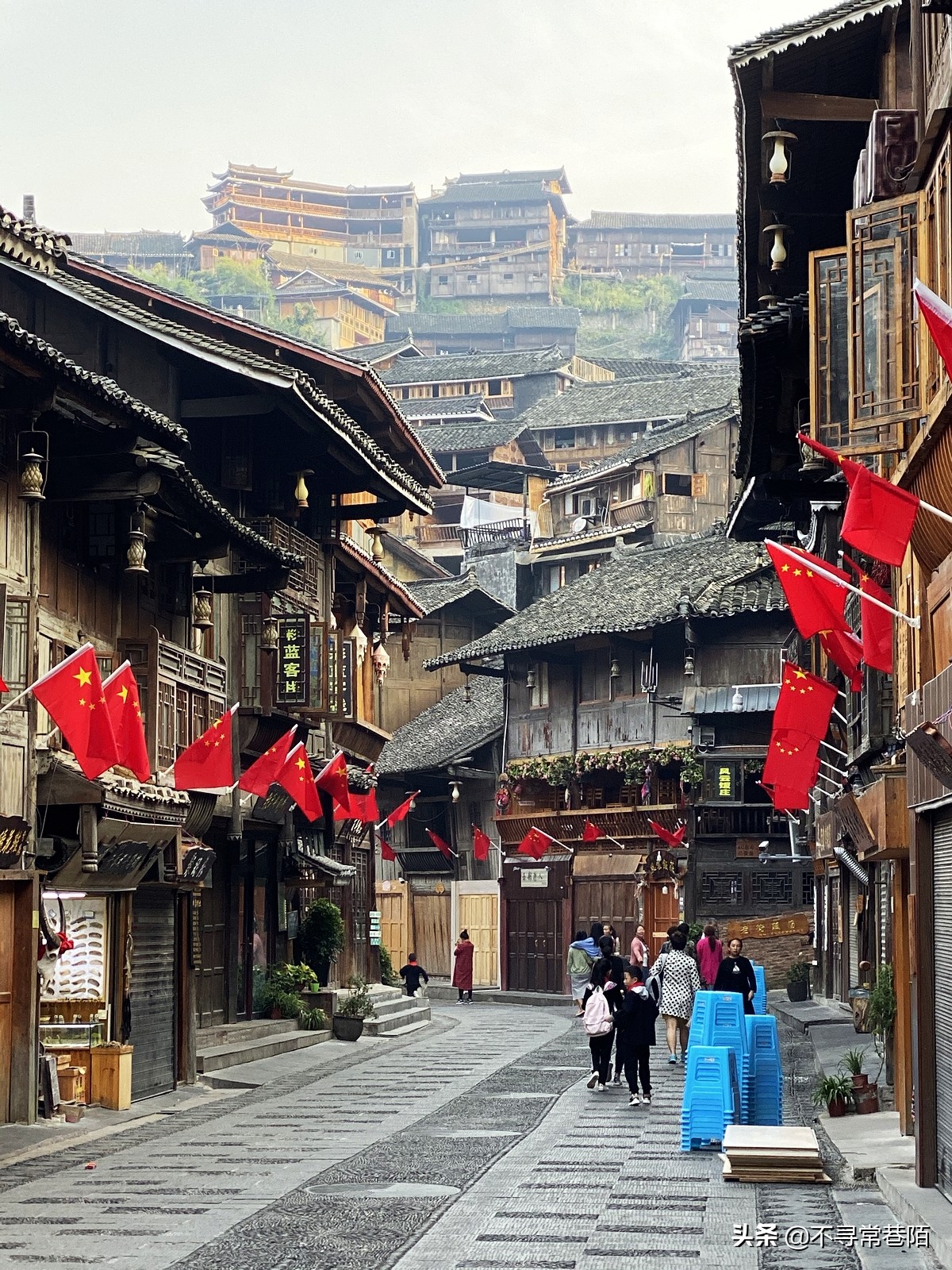 这里有许多历史悠久的古镇,从历史中走来的古镇