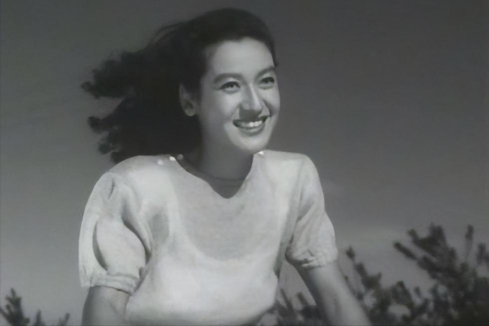 日本战败靠女人获得特赦，究竟是谁？凭借一己之力征服麦克阿瑟？