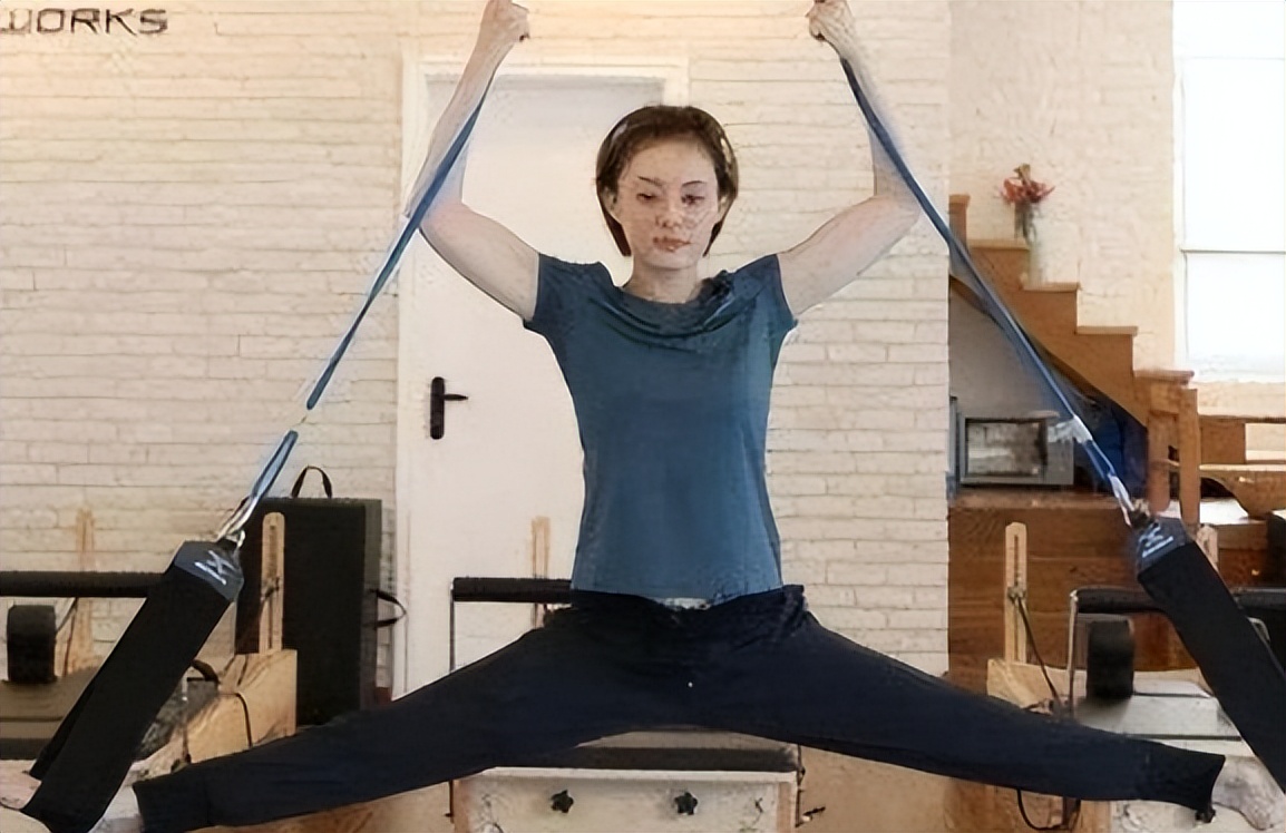 豪车送人不眨眼孙俪暴露富婆身份,孙俪身价过亿父亲住贫民窟