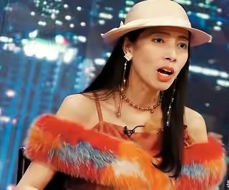 比汪小菲还疯的百亿富婆，5段婚姻历经*养包**、家暴后竟然不疯了？