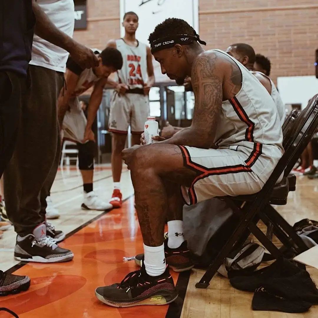 库里安德玛篮球鞋,詹宁斯库里篮球