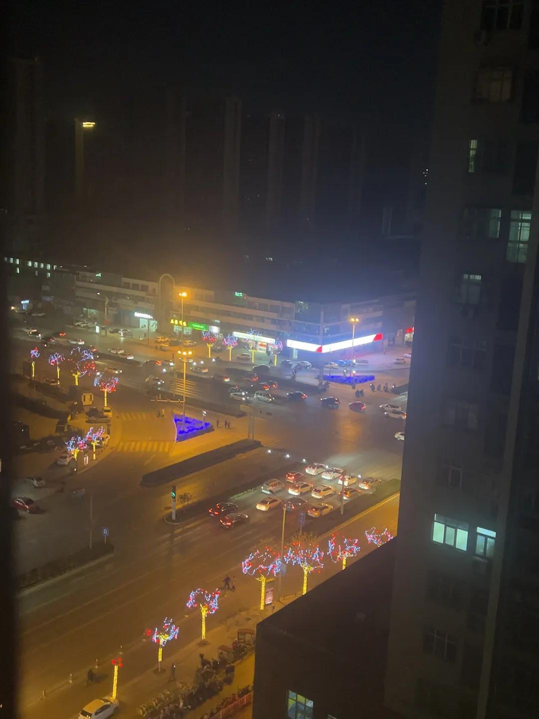 搞自媒体创业可以月入过万吗,自媒体创业一个月赚1000