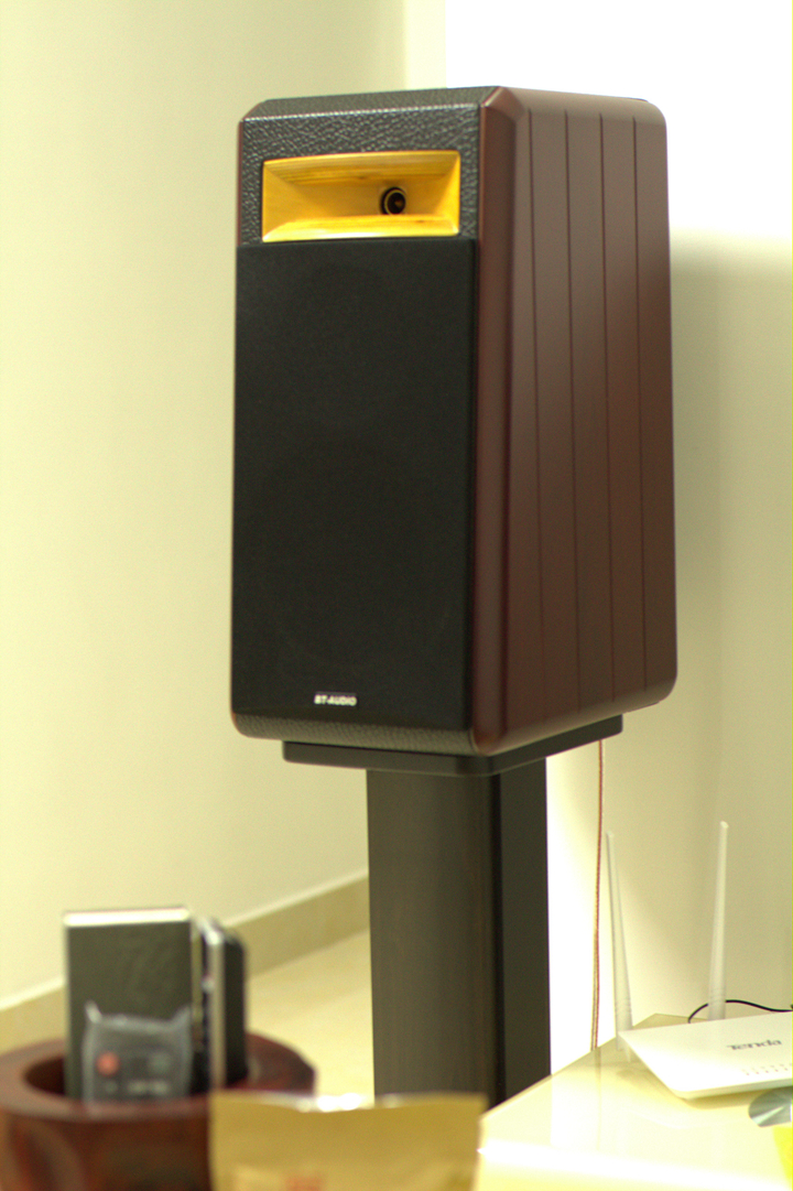 圆筒音箱好还是方形音箱好,同轴音箱和号角音箱哪个好听