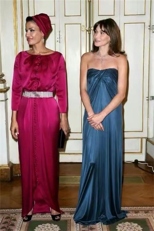 莫扎王后穿搭,莫扎的穿衣风格