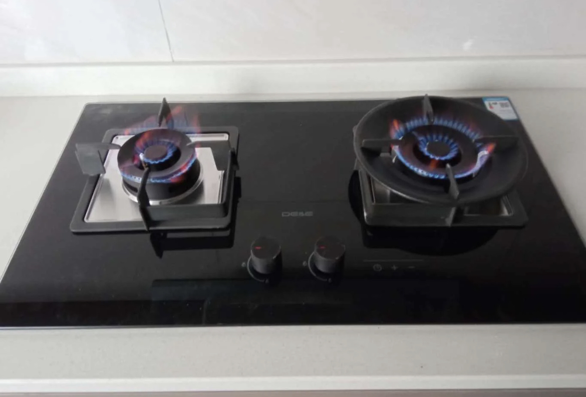 家用燃气灶怎么选要注意什么,燃气灶怎么用是正确的选择