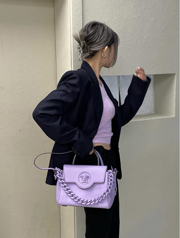 紫色穿了显老气吗,紫色怎么穿有小众感