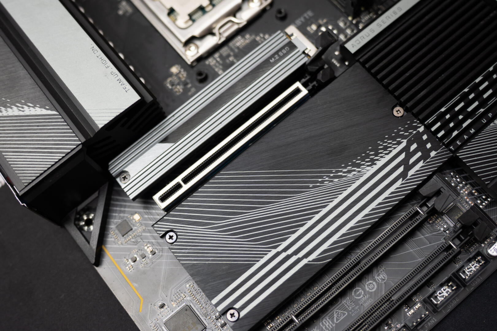 7950x省钱装机配置推荐,7950x评测剪辑能力