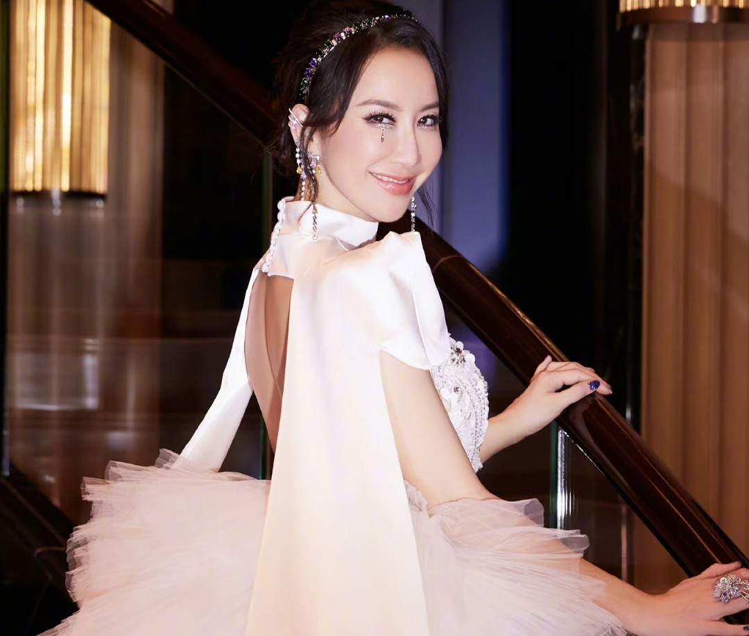 天后李玟轻生原因曝光,天后李玟因抑郁选择轻生