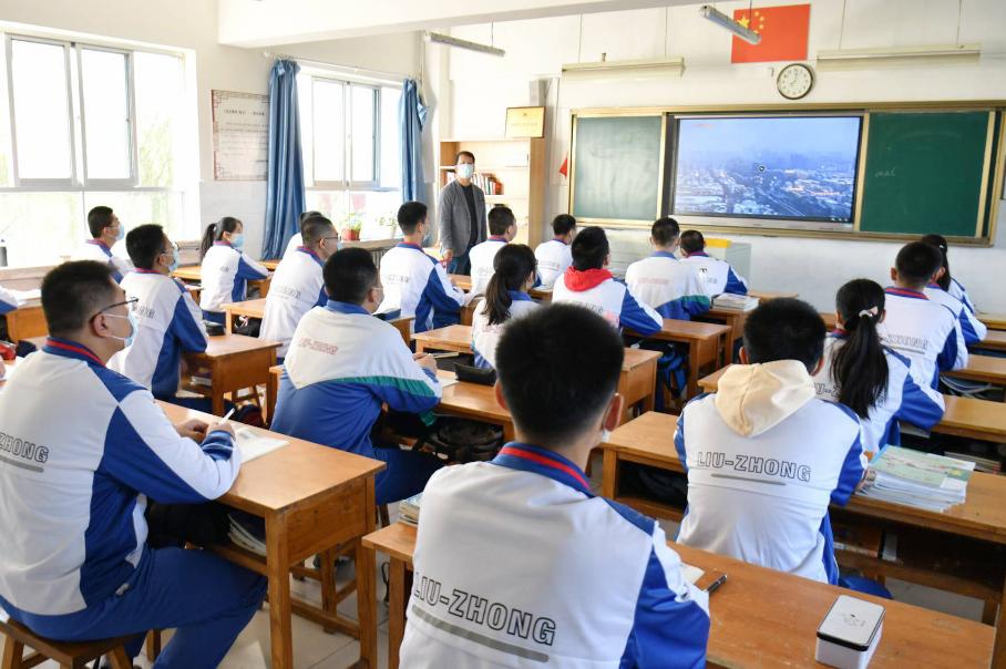 初中生去职业中专选哪个专业好,中考完去职校选啥专业