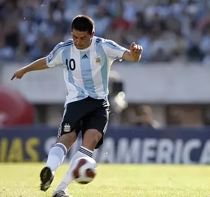 前锋中场后卫门将的绝代双骄,门将后卫中场前锋